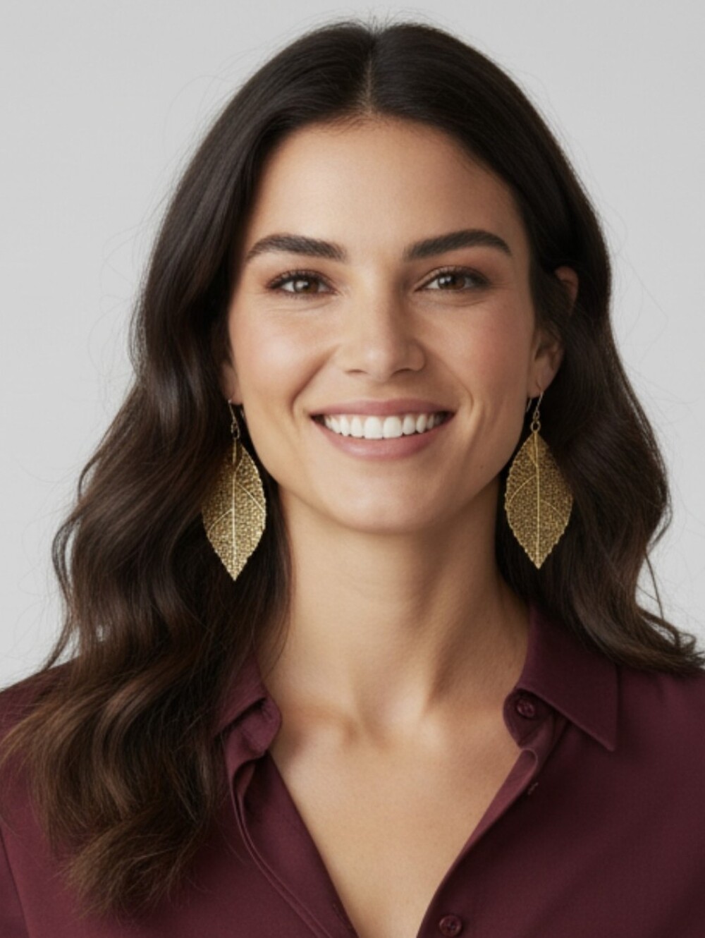 New! Gold Filigree Leaf Dangle Earrings • NWT #ga